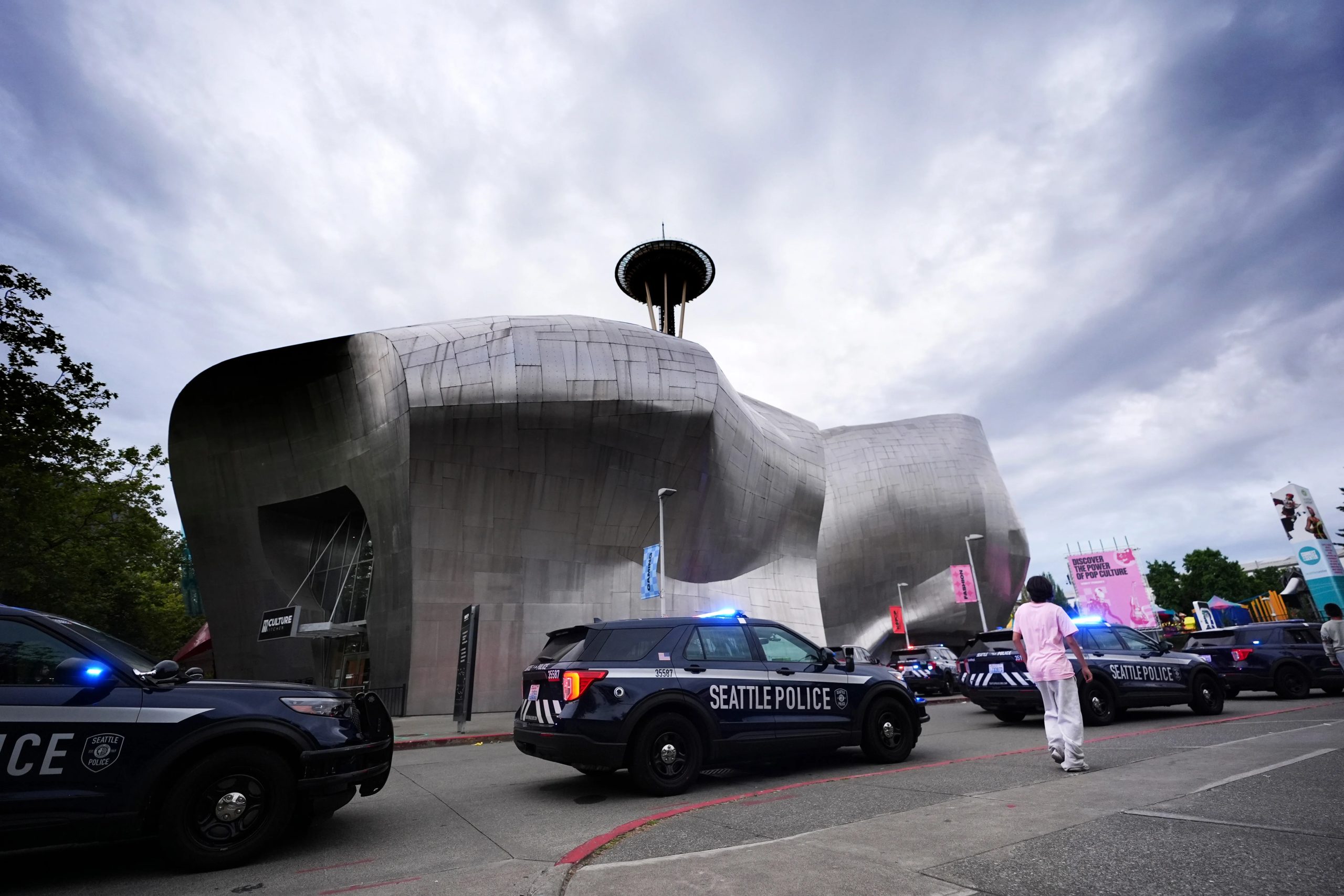Seattle Food Festival Incident Updates Second Suspect On The Run Three People Dead