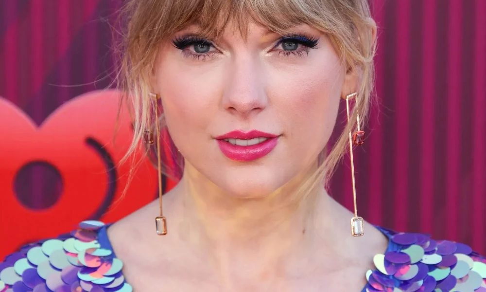 Taylor Swift Red Carpet