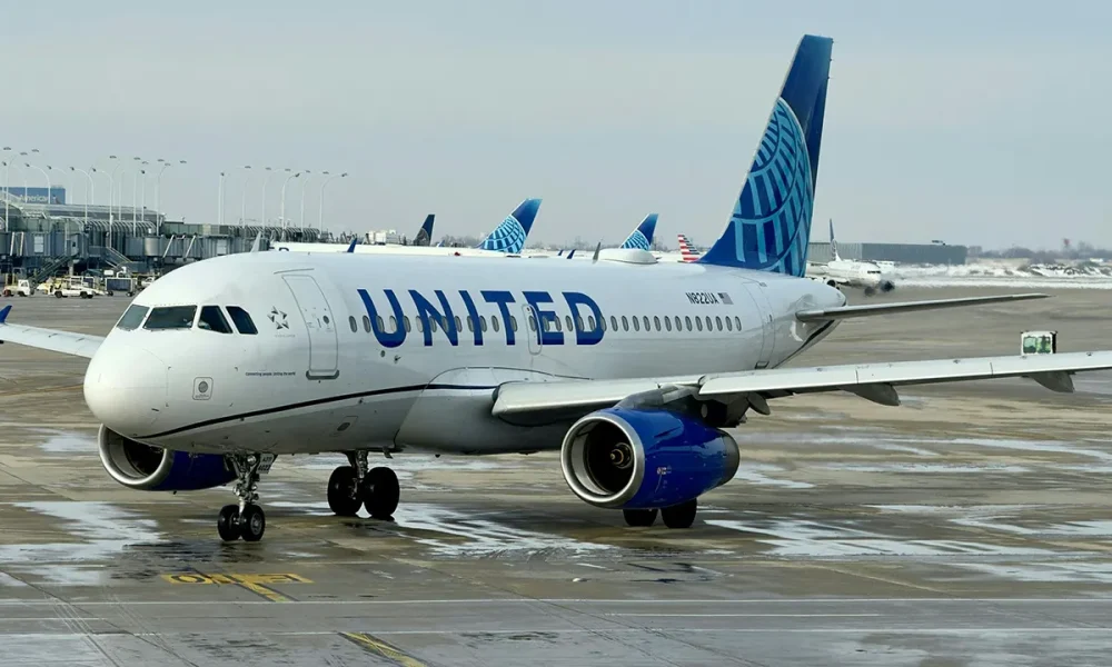 United Airlines must face lawsuit over 'windowless' window seats