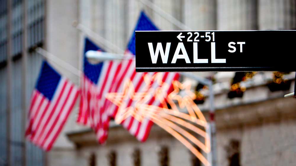 Tech Futures Slide On Samsung Earnings; SpaceX Falls| Investor's Business Daily