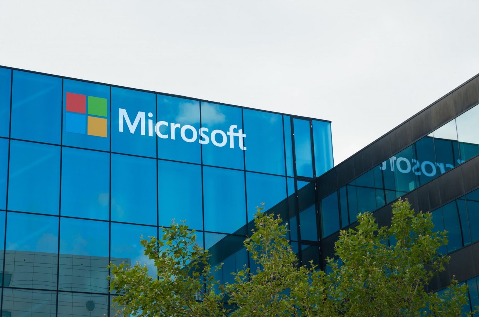 Bitcoin holds near $64,000 as Microsoft's AI payoff lifts stocks