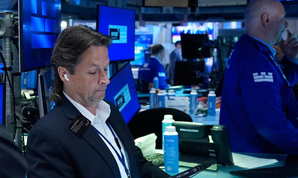 Wall St ends mixed as investors fear Iran-US truce over