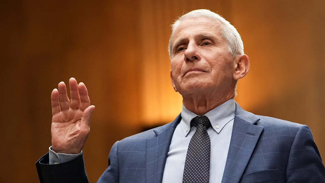 Fauci invokes Fifth Amendment as Hawley alleges taxpayer-funded awards