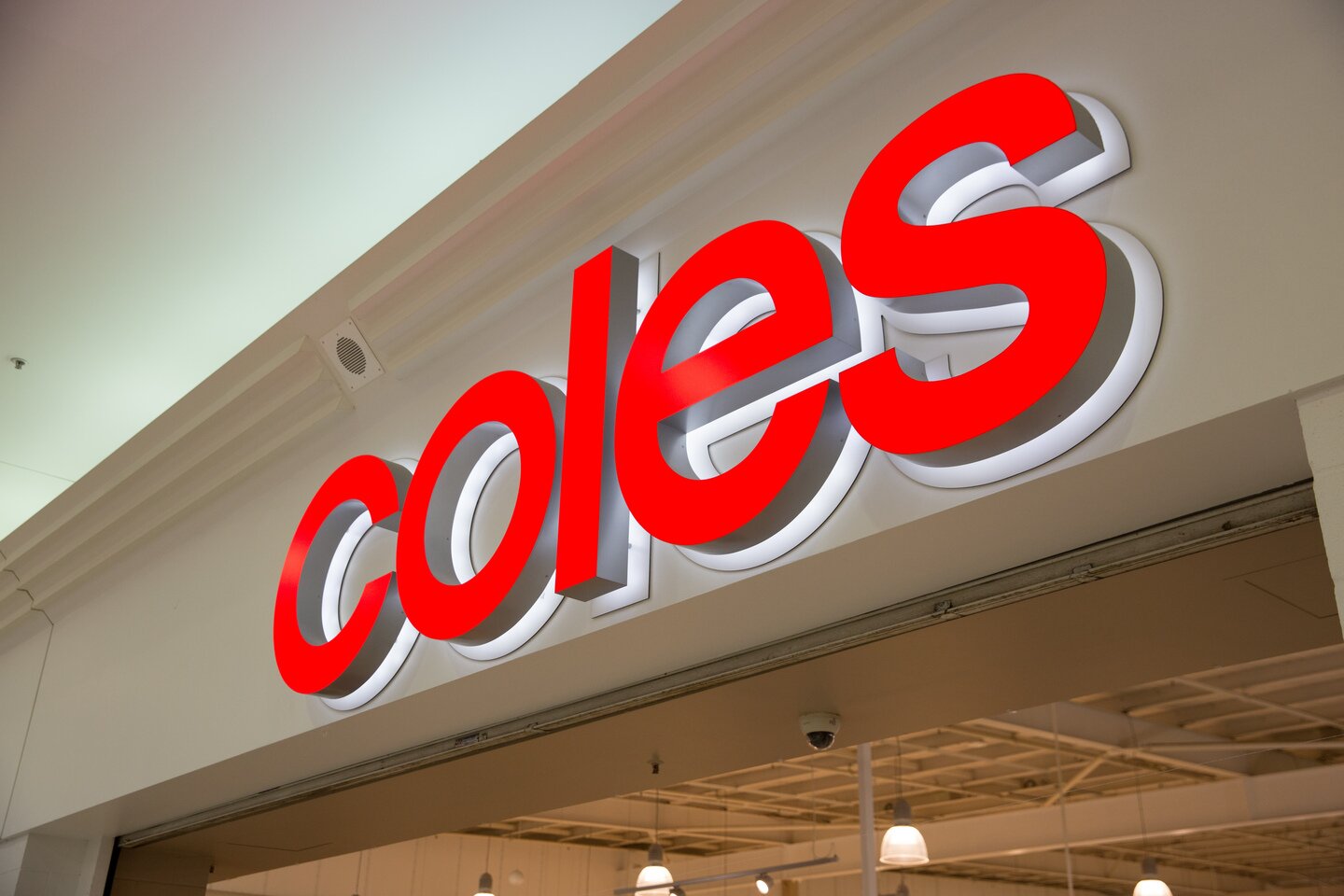 Coles fights watchdog on Kalgoorlie store block