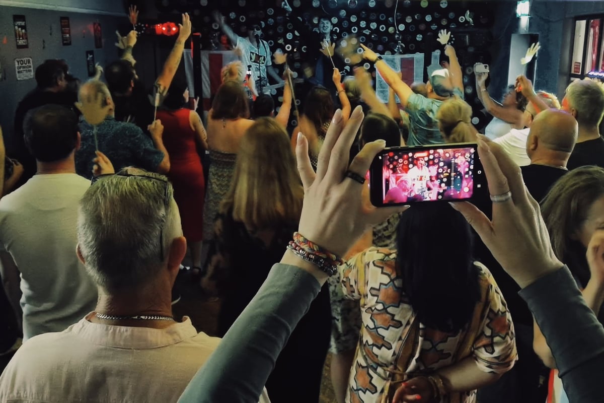 Havant school saves 90s pop stars' big night!