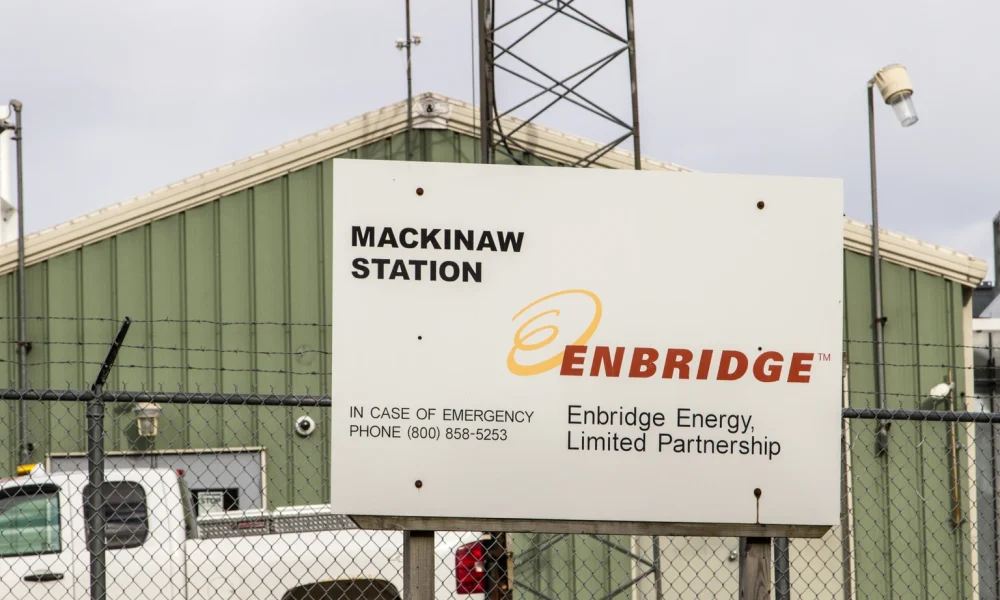 Enbridge: AI Tailwind Priced In (Rating Downgrade)