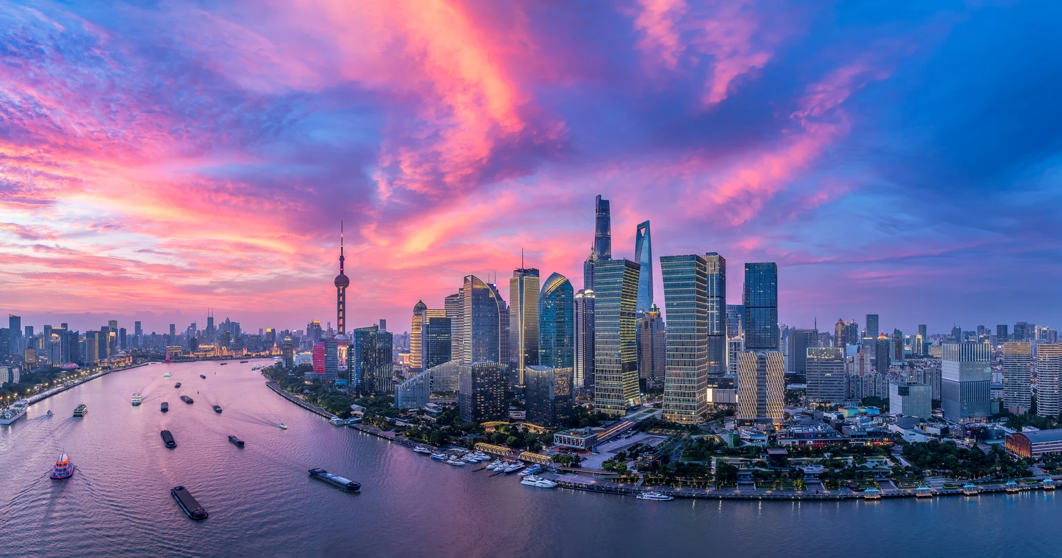 East West Bancorp: Attractive Returns, Opaque Risks