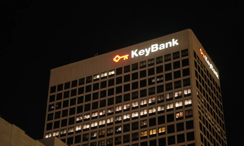 KeyCorp Stock: Focus On Investor Event Disclosures And New Buyback Plan (NYSE:KEY)