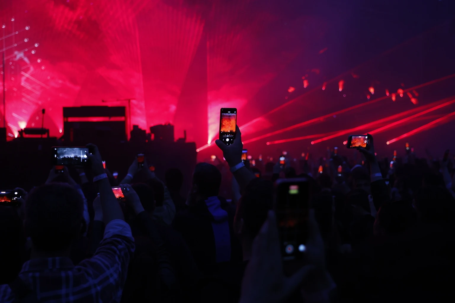 Live Nation Entertainment: Strong Despite Q2 Concert Hiccup (NYSE:LYV)