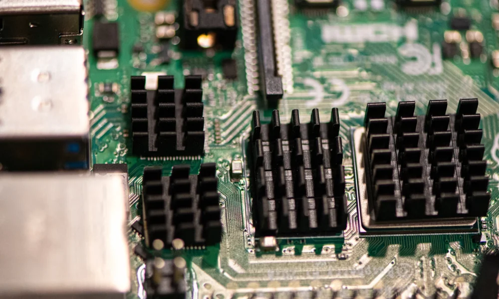 Applied Materials: You're Late To The AI Party (NASDAQ:AMAT)