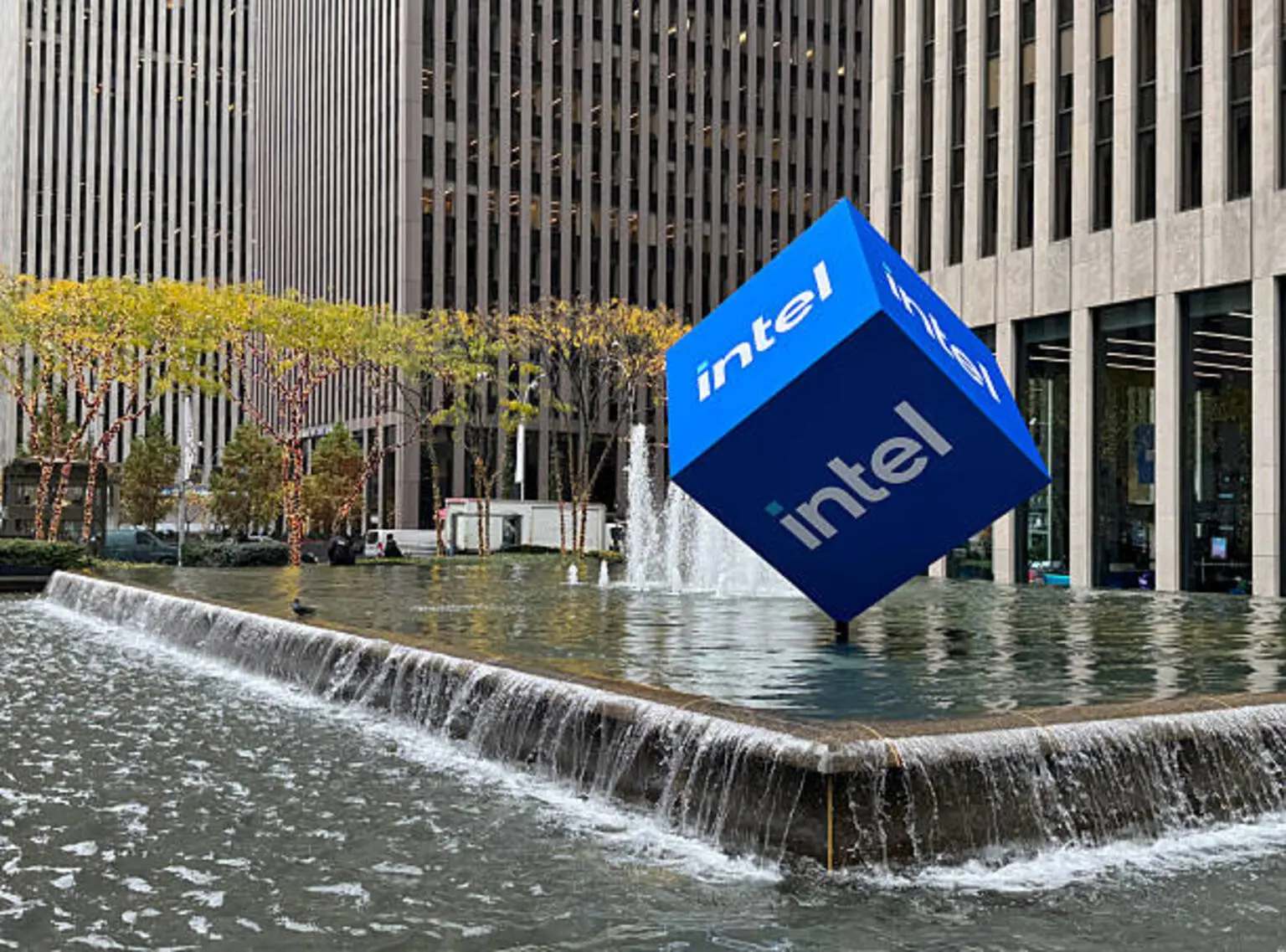 Intel Stock: Q2 AI Has Revived CPU Franchise, Foundry Not Earned Valuation (NASDAQ:INTC)