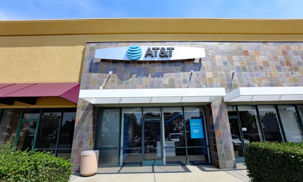 AT&T: 6.7% Yielding Debt Remains Very Attractive