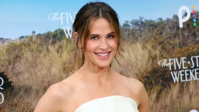 LOS ANGELES, CALIFORNIA - JULY 08: Jennifer Garner attends the Los Angeles Photo Call for Peacock's "The Five Star Weekend" at Billy Wilder Theater at The Hammer Museum on July 08, 2026 in Los Angeles, California. (Photo by Kevin Winter/Getty Images)