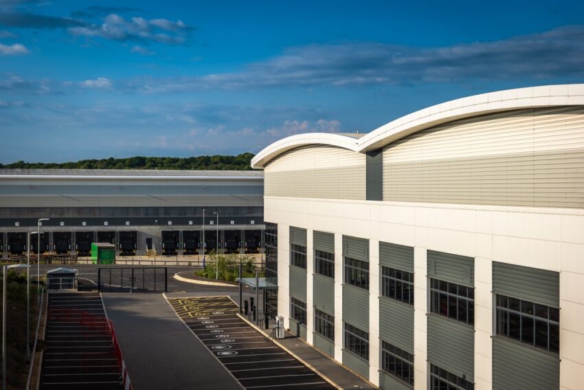 UK warehouse market grows 61% in a decade as firms hold more stock
