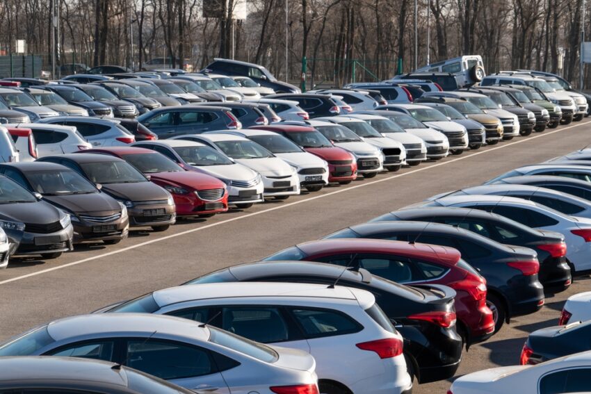 UK vehicle production falls 7.5% in first half, SMMT says