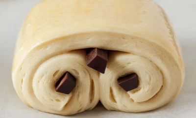 Chocolate batons designed for laminated pastry items