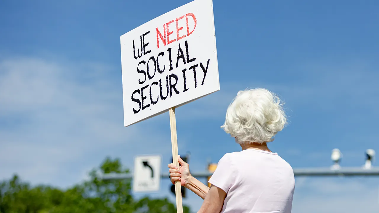 Viral Social Security advice vs. reality: Why a Ramsey expert says there's 'no magic age'