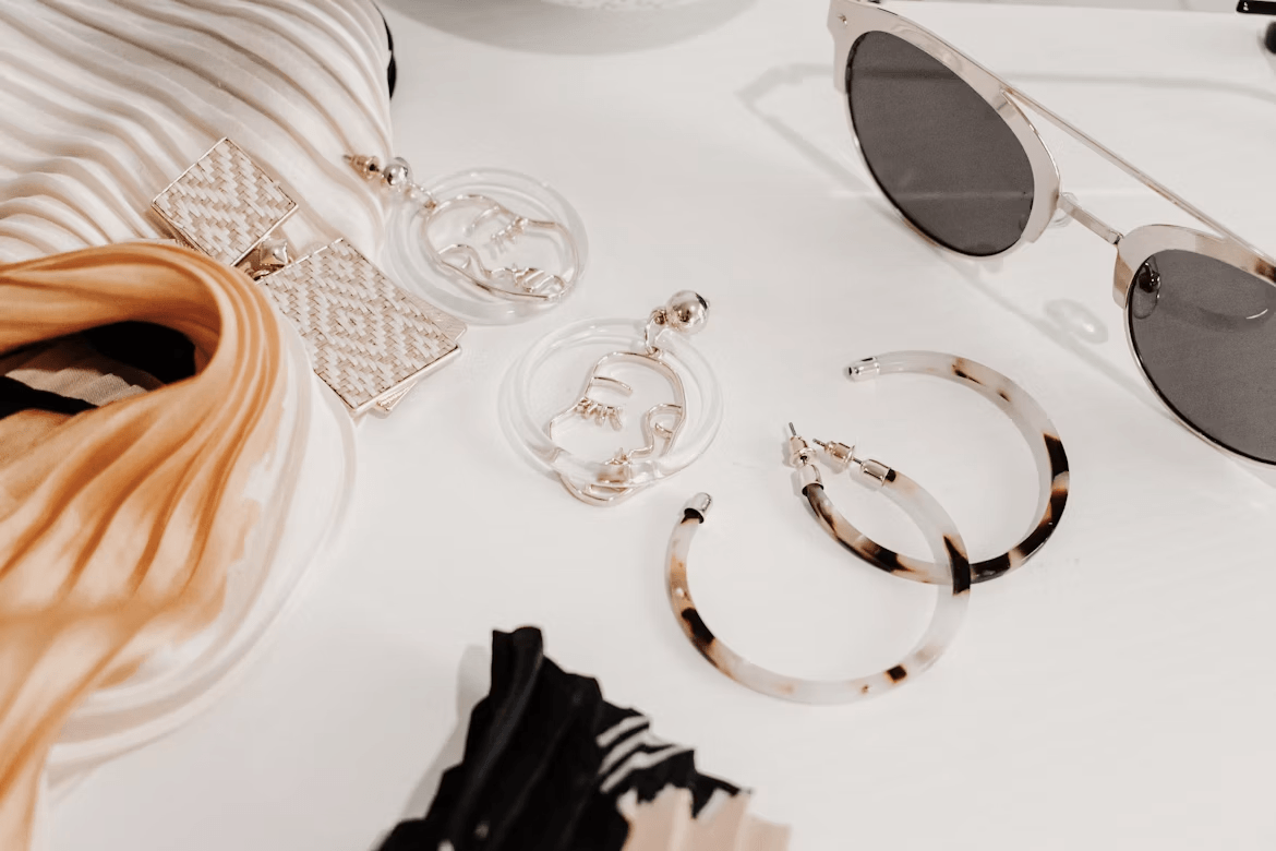 Popular Accessory Trends in the Fashion Industry