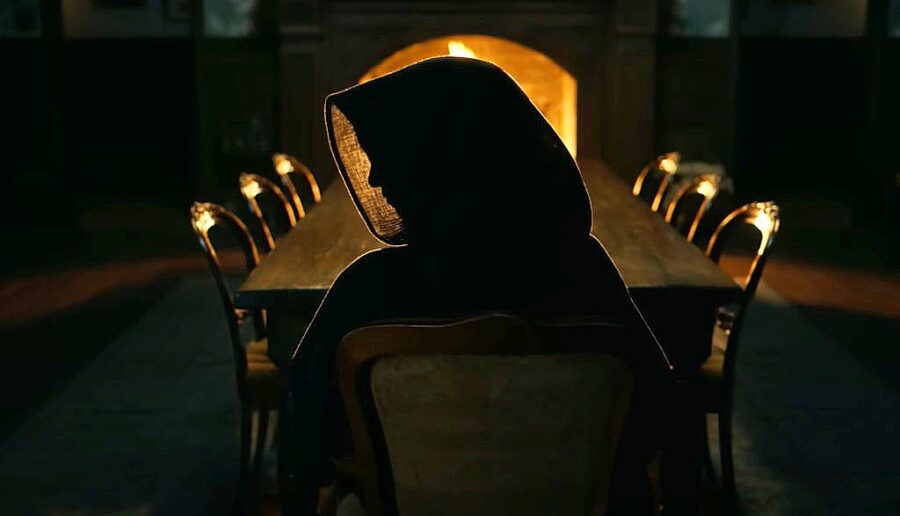 Netflix Horror Thriller Series Brings Fan-Favorite 90s Books To Life
