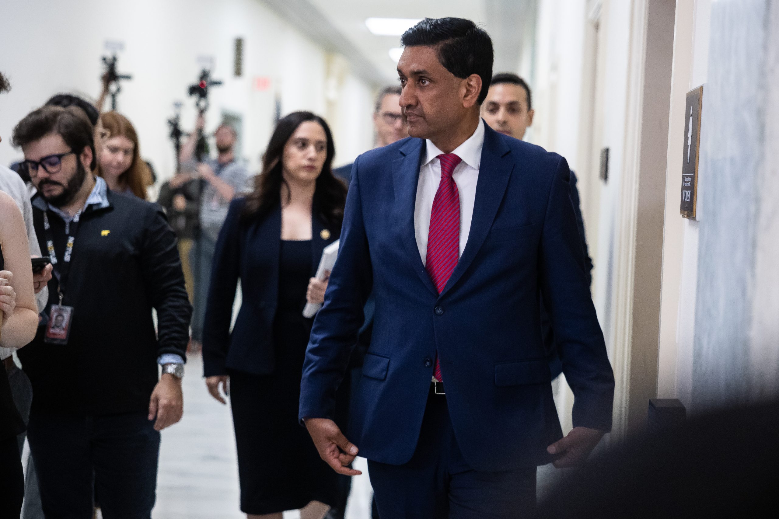 Khanna and Gallego withdraw Platner endorsements
