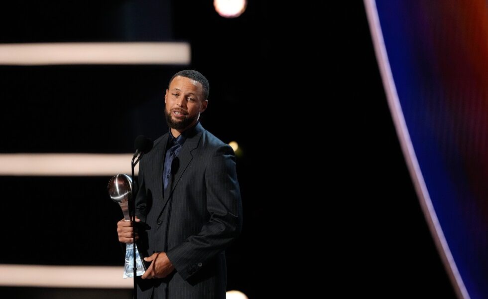 Stephen Curry to have an exhibit at the Basketball Hall of Fame