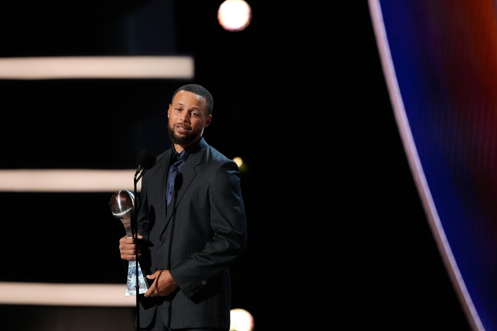 Stephen Curry to have an exhibit at the Basketball Hall of Fame