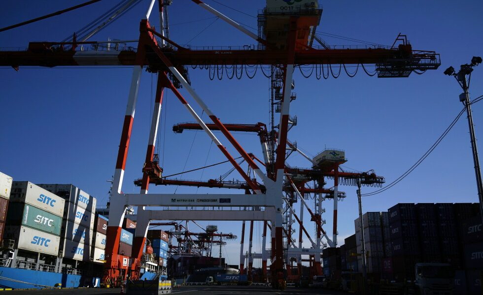 Survey shows Japan's business sentiment improving