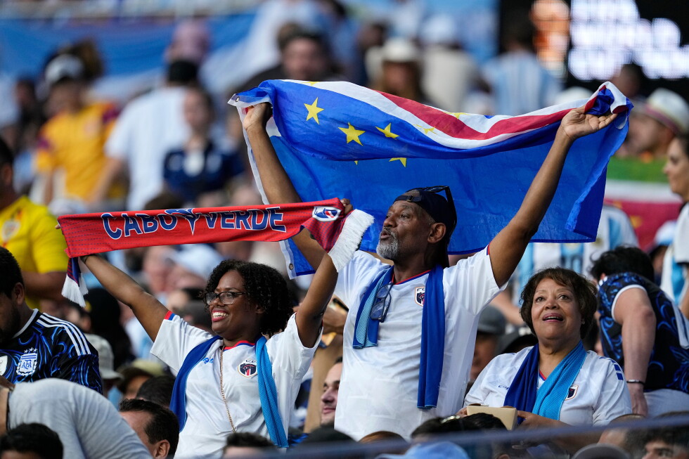 Cape Verde's World Cup team returns home to huge welcome
