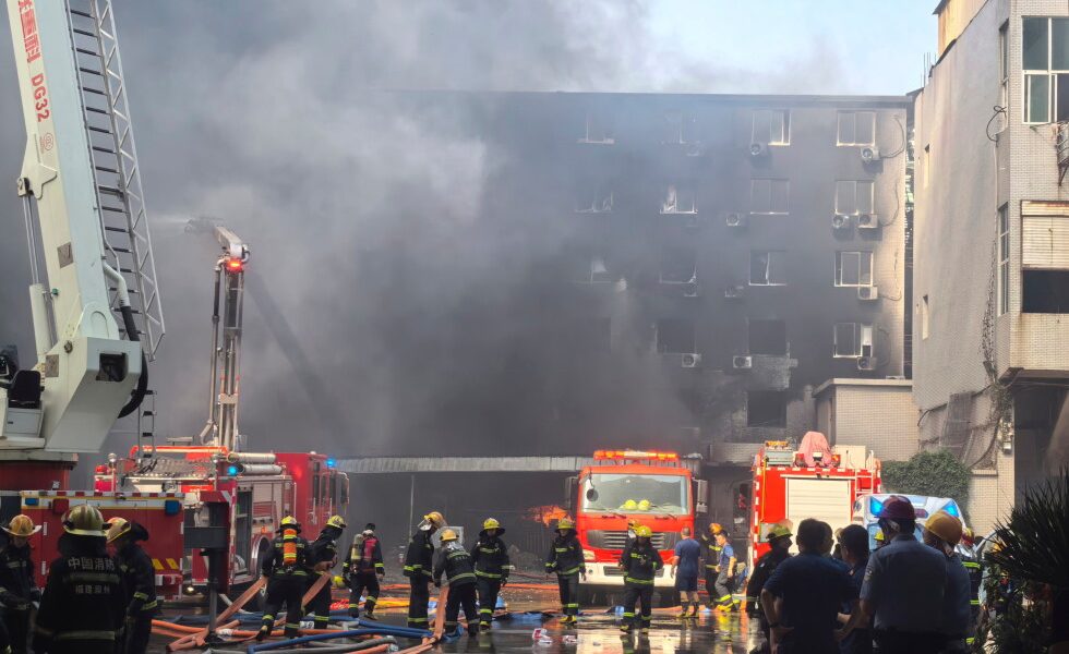28 killed in a shoe factory fire in southern China