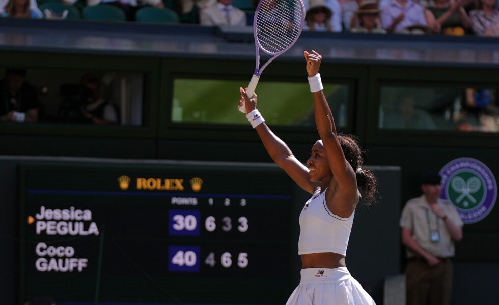 Coco Gauff beats Jessica Pegula to reach Wimbledon semifinals as temperature rises