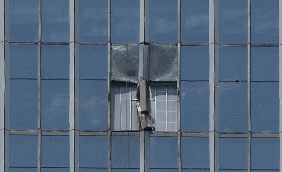 Pilot's diary revealed intent before Beijing tower crash