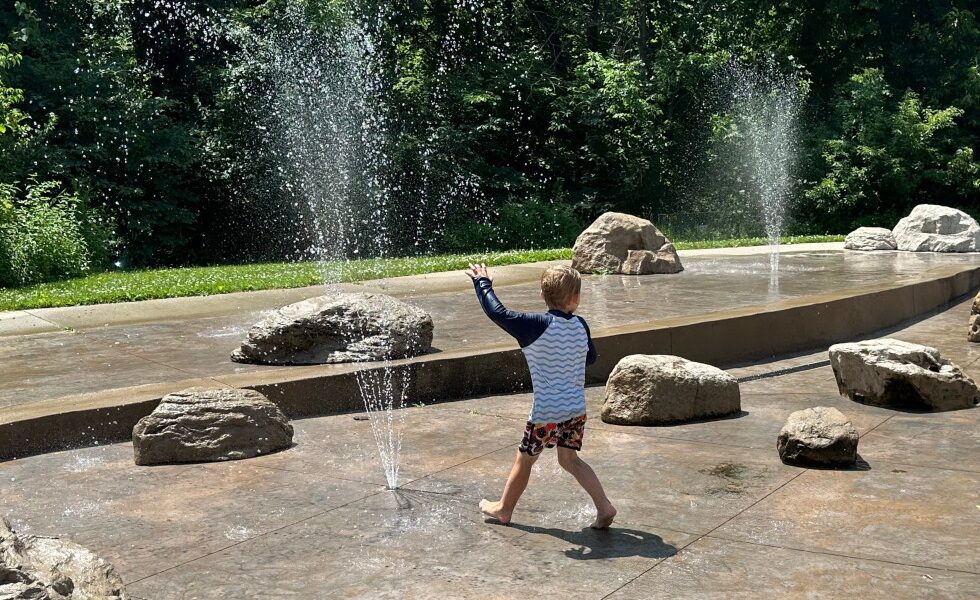 Heat wave prompts cooling centers in the Midwest, outdoor activity warnings