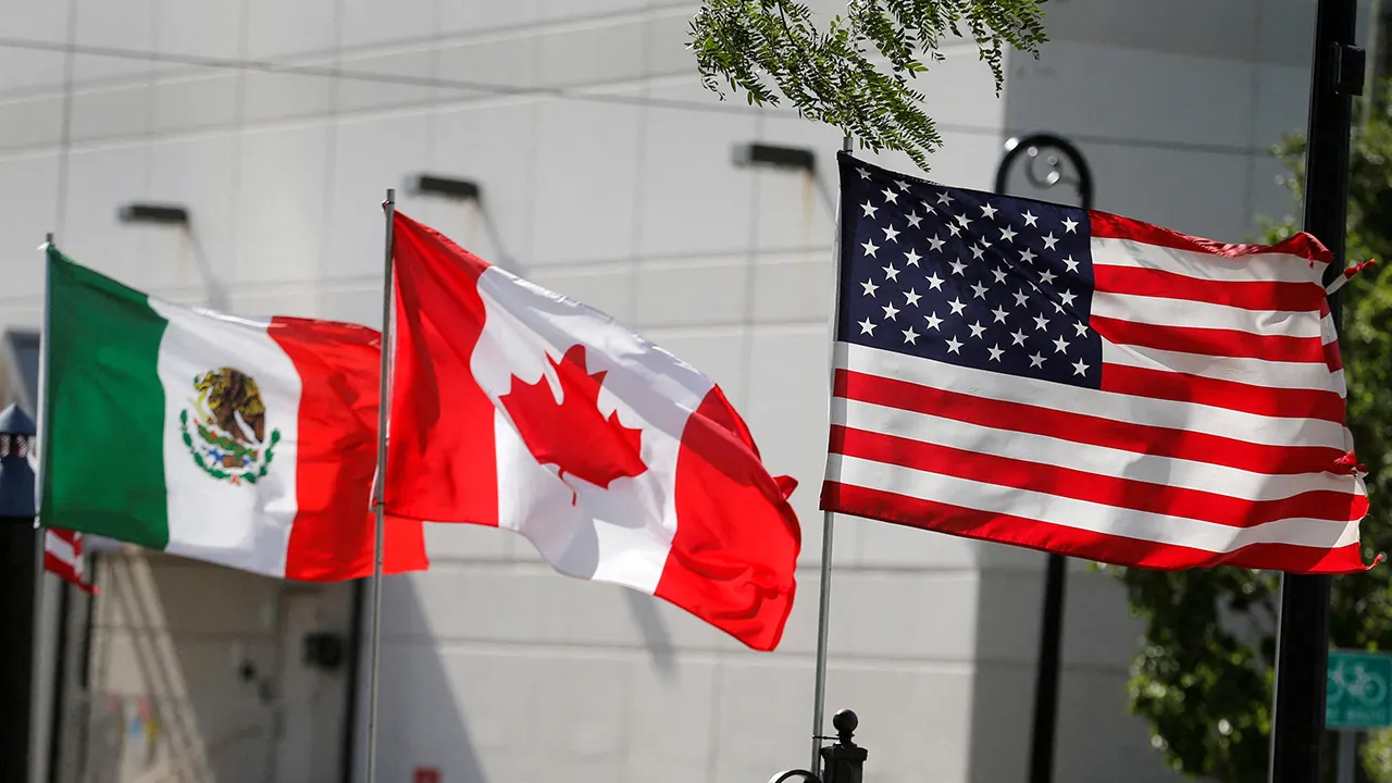 What are the Trump admin's main issues in trade talks with Canada and Mexico?