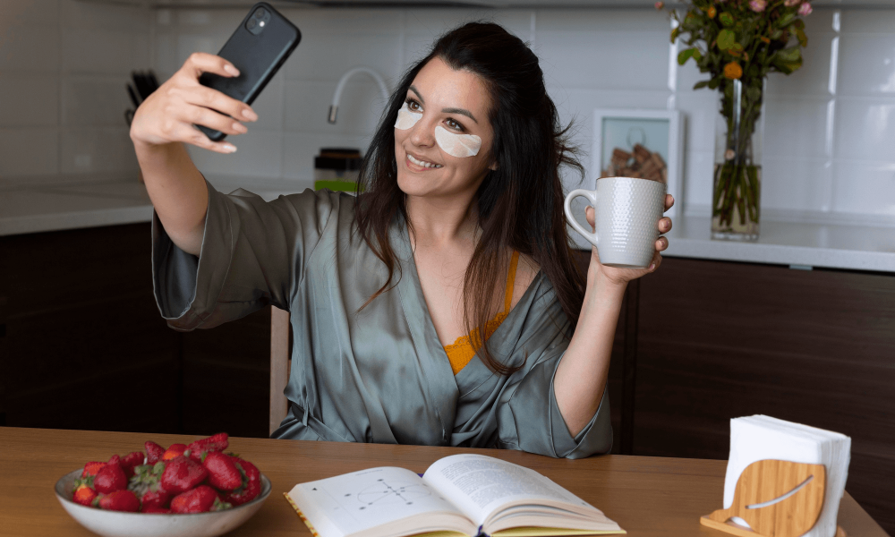 How Your TikTok Choices, From Posting Time to View Counts, Influence Your Success