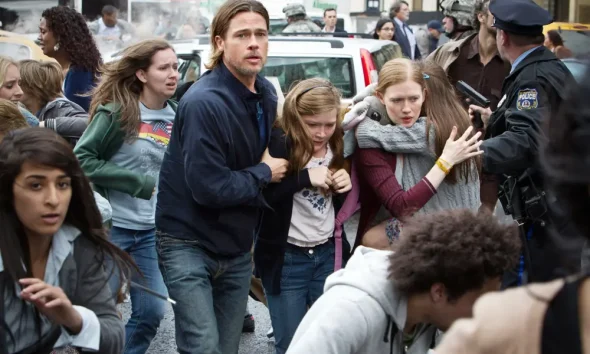 Brad Pitt, Abigail Hargrove, Mireille Enos in World War Z