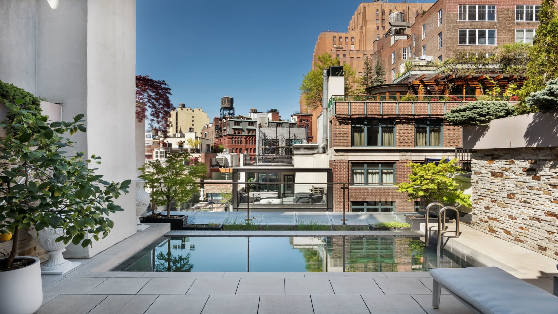 Manhattan rental market is booming, with $100,000-a-month apartments
