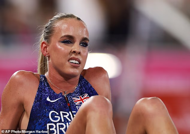 Kely Hodgkinson was forced to settle for second in the women's 800m final on Friday