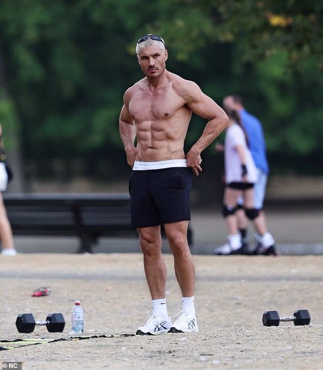 Chris Appleton showcased his very muscular frame on Sunday as he worked out in a London park ahead of making his Strictly Come Dancing debut next month