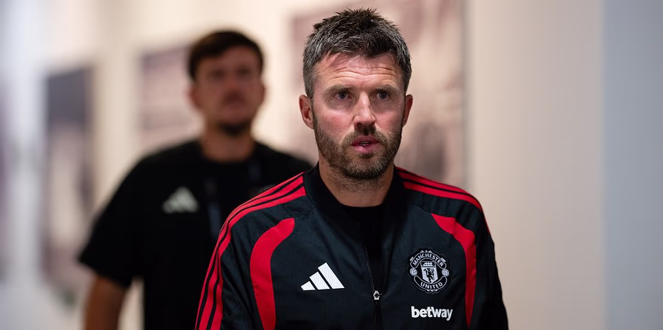 Hull vs Manchester United - Premier League LIVE: Michael Carrick's Red Devils kick off campaign at the newly-promoted side as Marcus Rashford's new number revealed