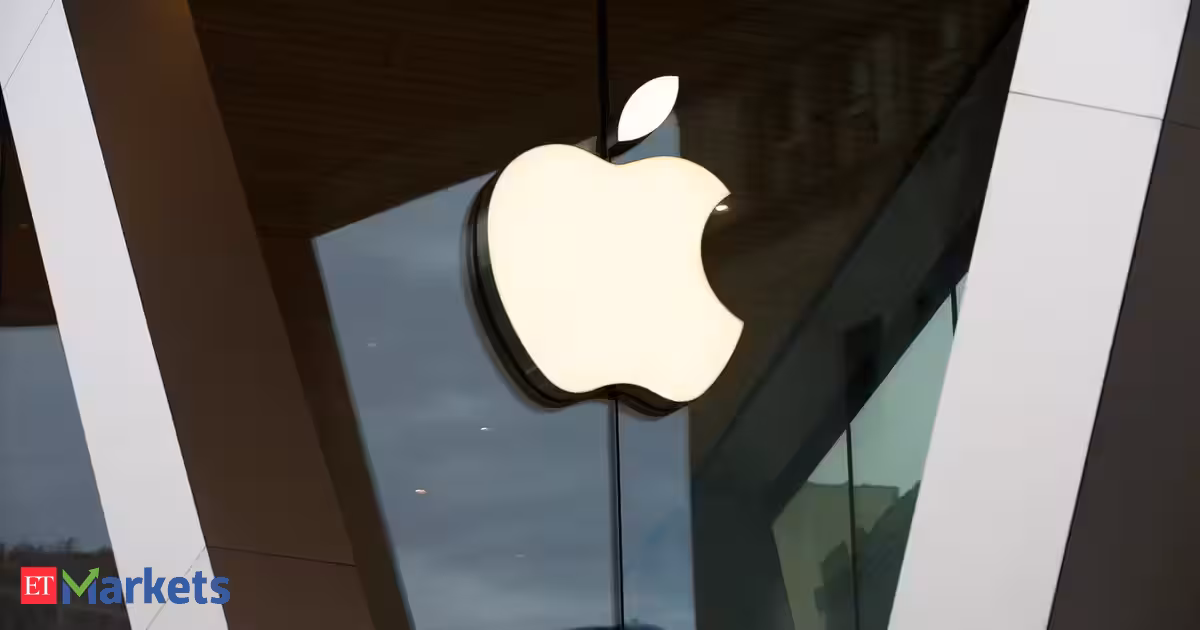 Apple set to lose nearly $500 billion in value after weak forecast