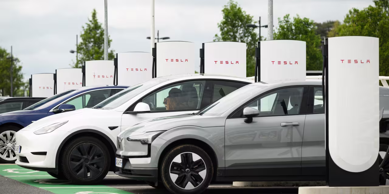 Tesla and SpaceX Merger Speculation Heats Up and Elon Musk Tries to Cool It Off