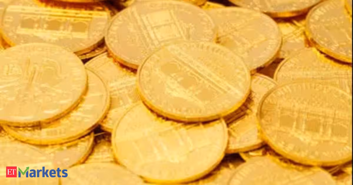 Gold gains as oil slumps after Trump holds off on Iran attack