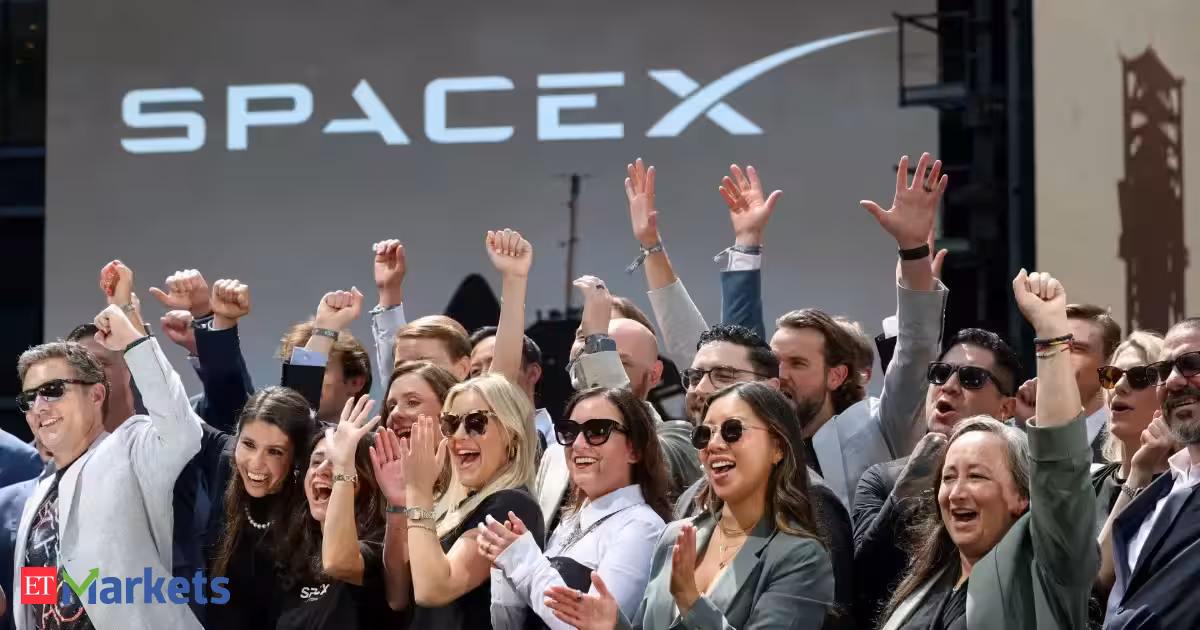 SpaceX draws retail investors despite fall in shares post earnings