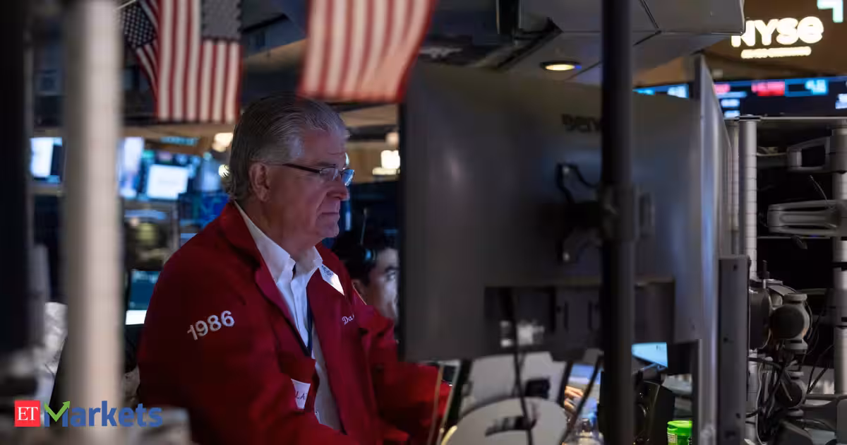 US stocks: US market slips as oil prices rise, retail results awaited