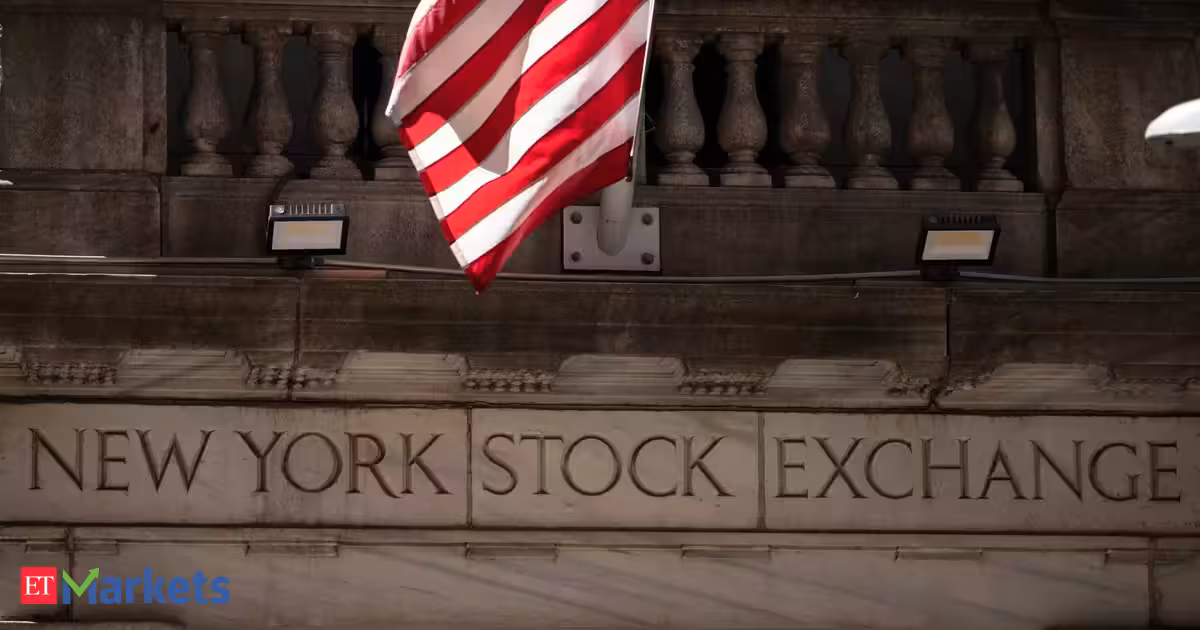 US stocks: Tech selloff weighs down Wall Street as bond yields climb