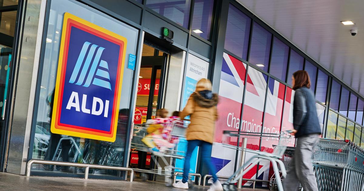 Aldi urges supermarkets to offer period products in toilets