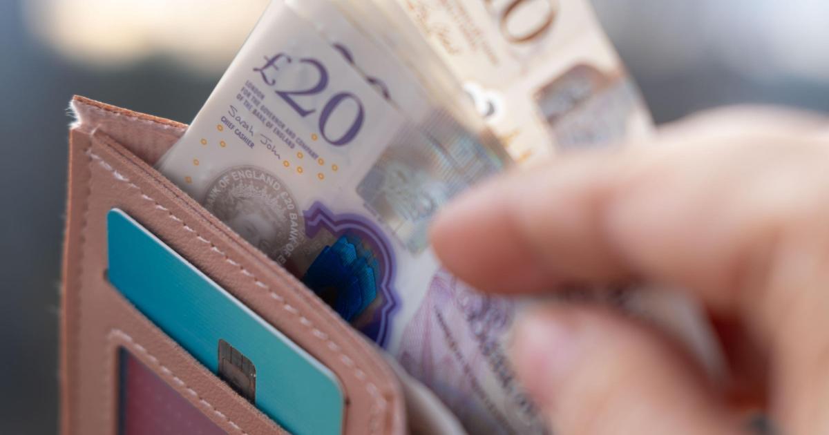 DWP refunds claimants after admitting fraud penalty errors