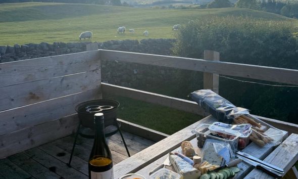 Yorkshire Dales working farm where you can feed animals