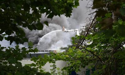 Firefighters tackle large factory fire in Washington