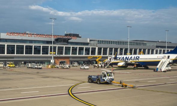 Brussels airport to close temporarily with flights suspended